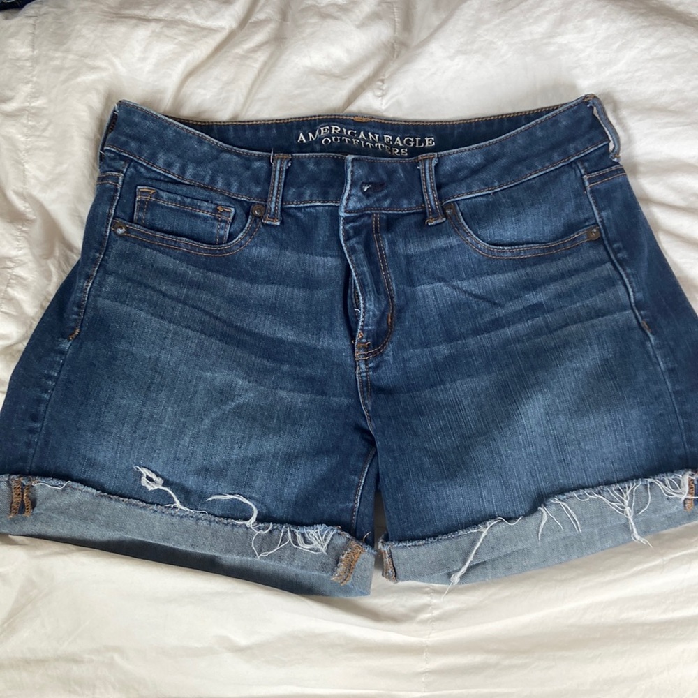 🍧 American eagle dark wash cuffed midi size 10 jean short